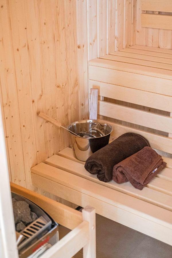 Stawowa Premium Apartment - 69 M2 With Sauna And Private Garage クラクフ エクステリア 写真